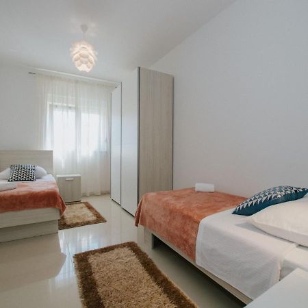 טרוגיר Luxury Apartment Di מראה חיצוני תמונה
