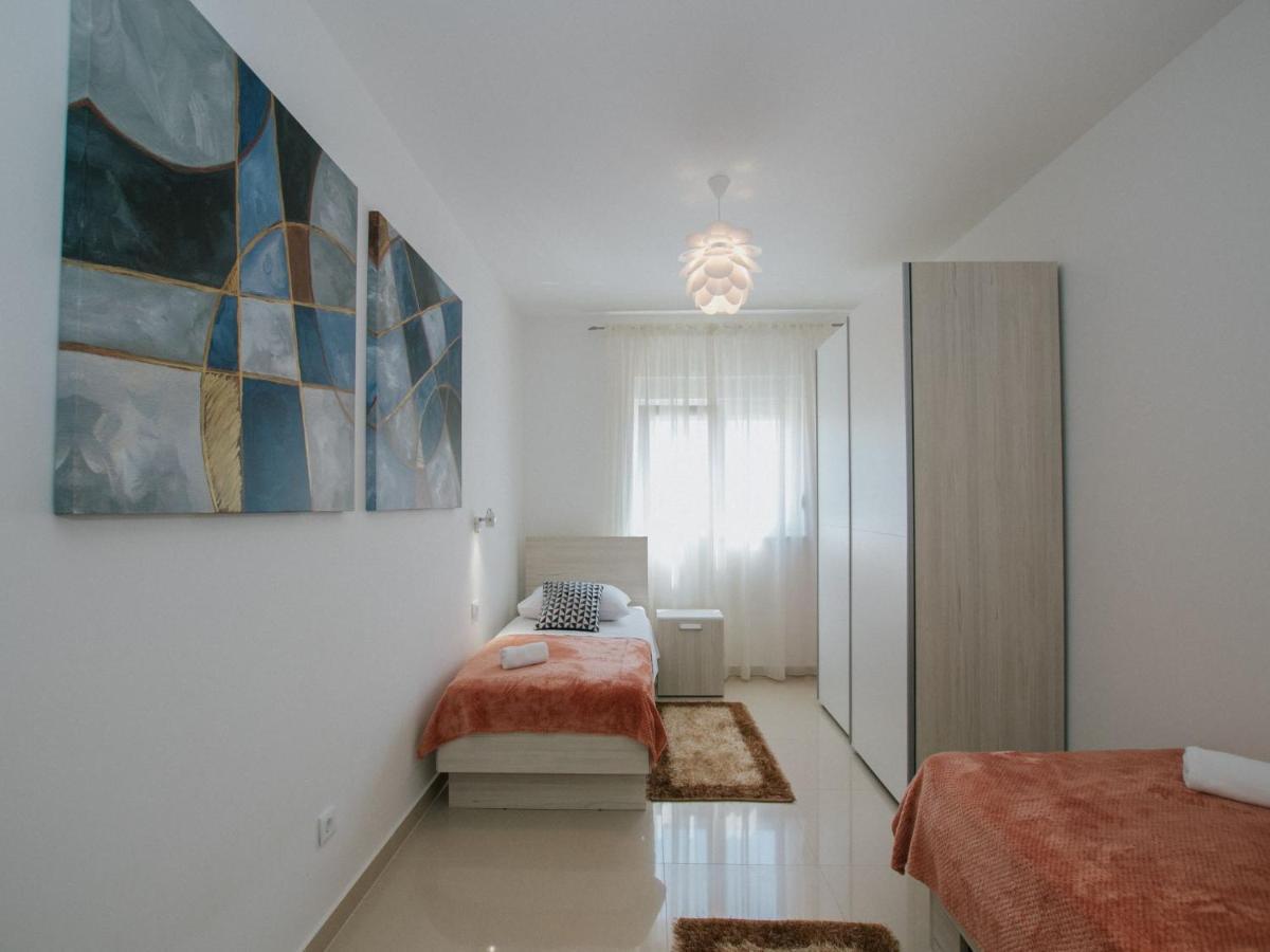 טרוגיר Luxury Apartment Di מראה חיצוני תמונה