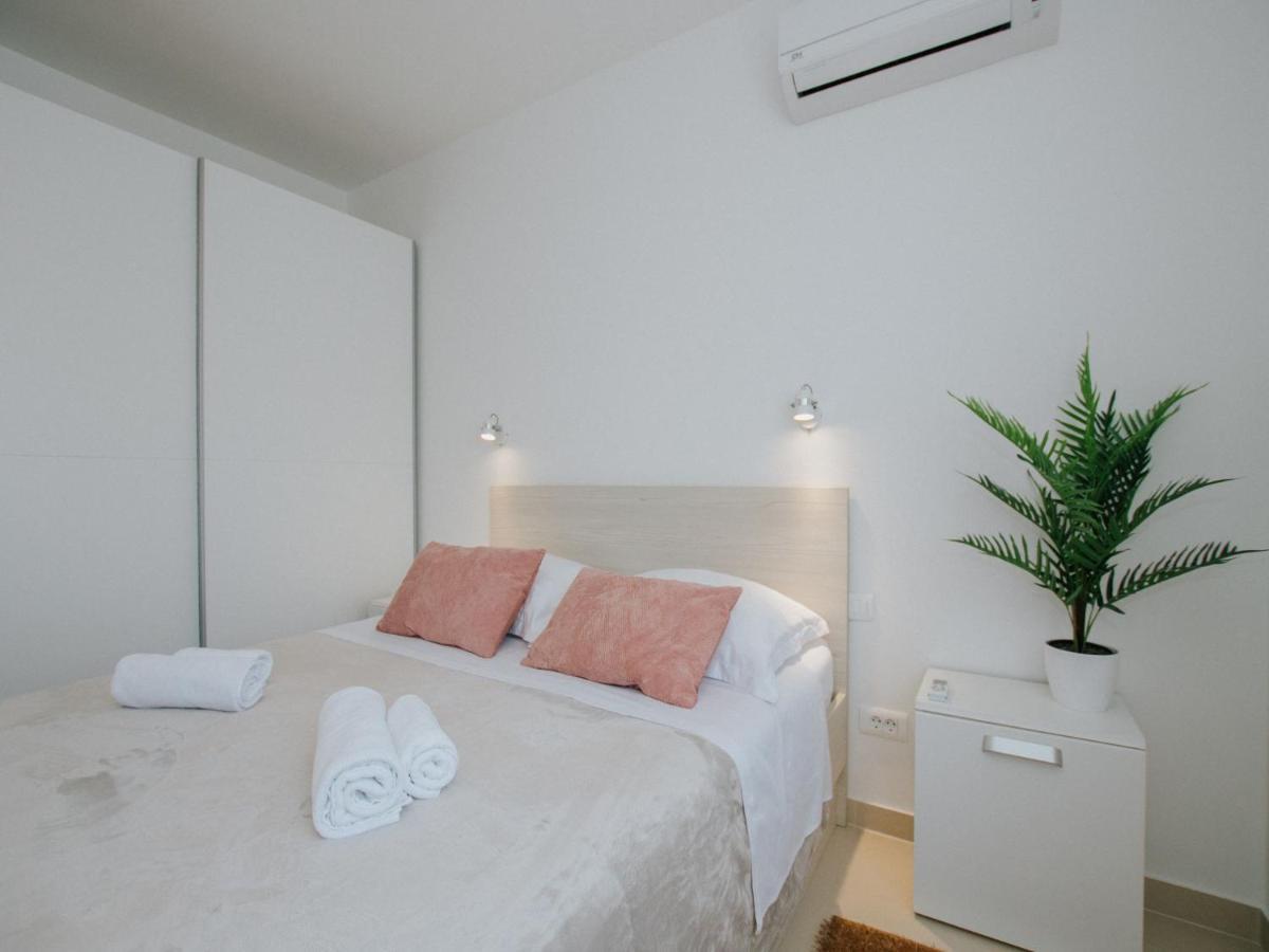 טרוגיר Luxury Apartment Di מראה חיצוני תמונה
