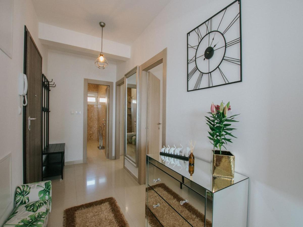 טרוגיר Luxury Apartment Di מראה חיצוני תמונה